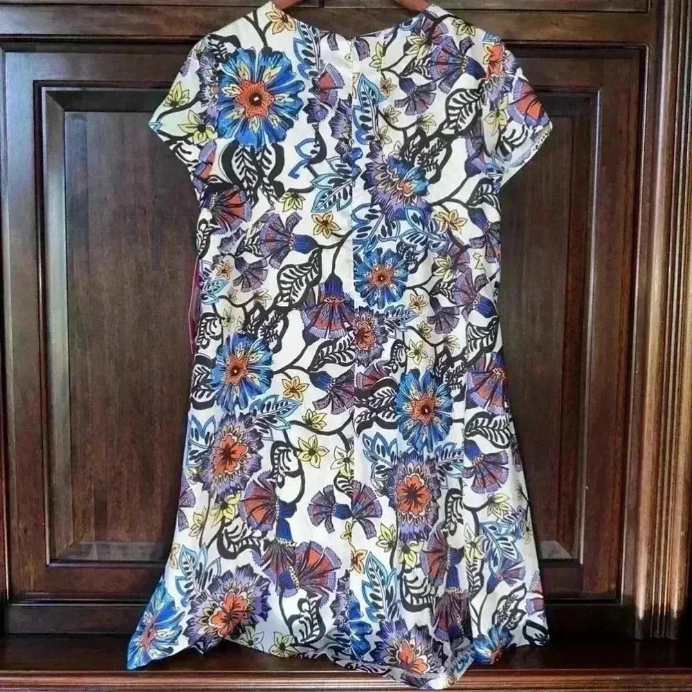 NWT! Women's Betsey Johnson Dress, Size 6, White & Blue Floral - Picture 7 of 9